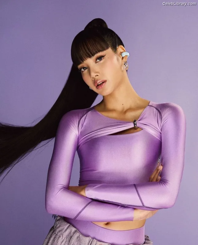 Lisa  BLΛƆKPIИK (Blackpink) photo 16 of 6190