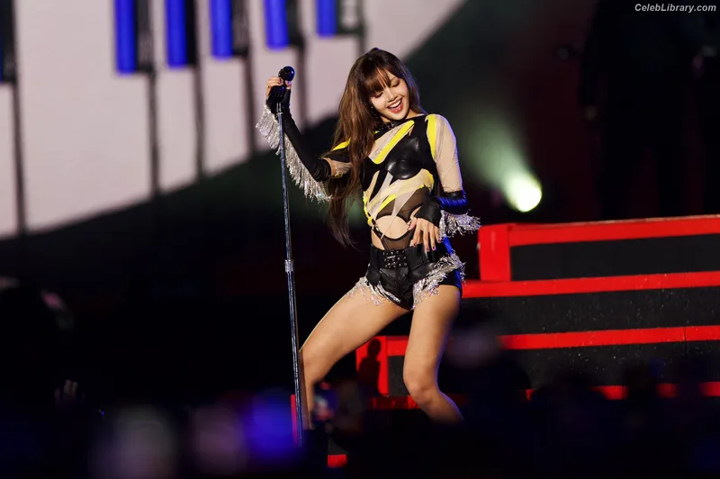 Lisa  BLΛƆKPIИK (Blackpink) photo 8 of 6190