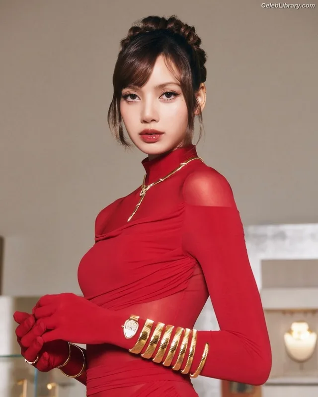 Lisa  BLΛƆKPIИK (Blackpink) photo 12 of 6190