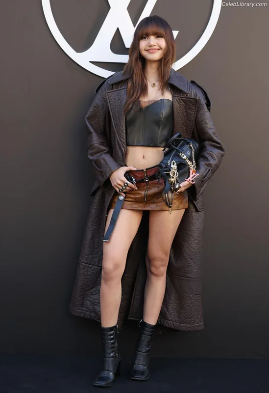 Lisa  BLΛƆKPIИK (Blackpink) photo 16 of 6190