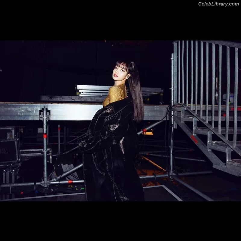Lisa  BLΛƆKPIИK (Blackpink) photo 3 of 6190