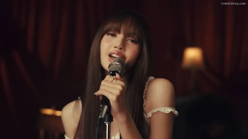 Lisa  BLΛƆKPIИK (Blackpink) photo 21 of 6190