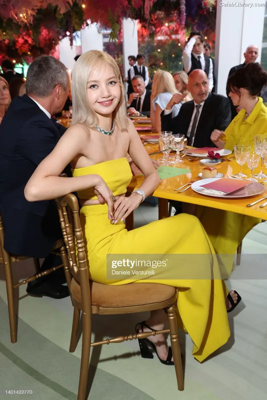 Lisa  BLΛƆKPIИK (Blackpink) photo 14 of 6190
