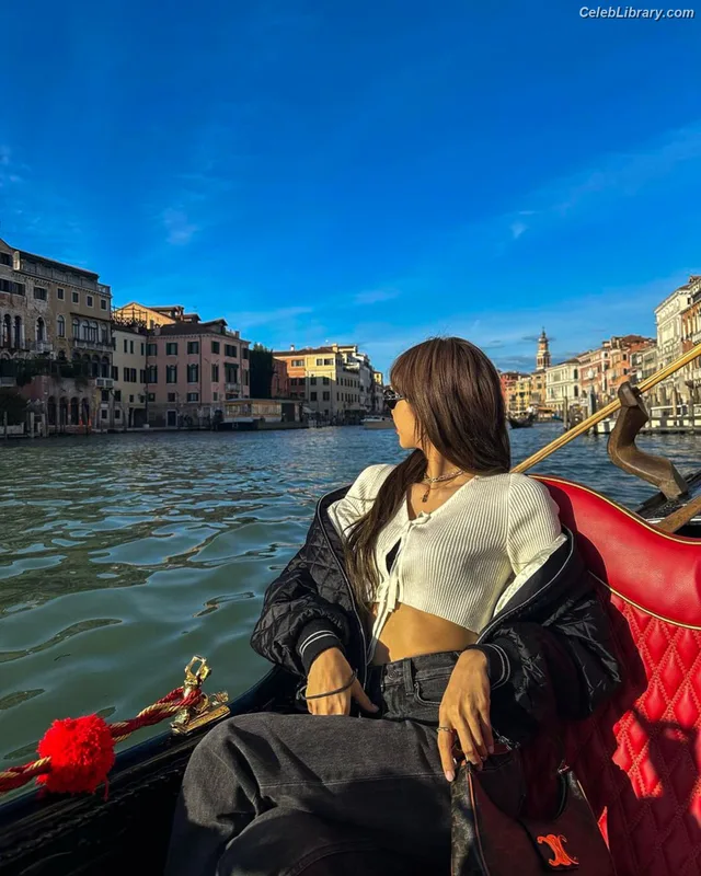 Lisa  BLΛƆKPIИK (Blackpink) photo 22 of 6190