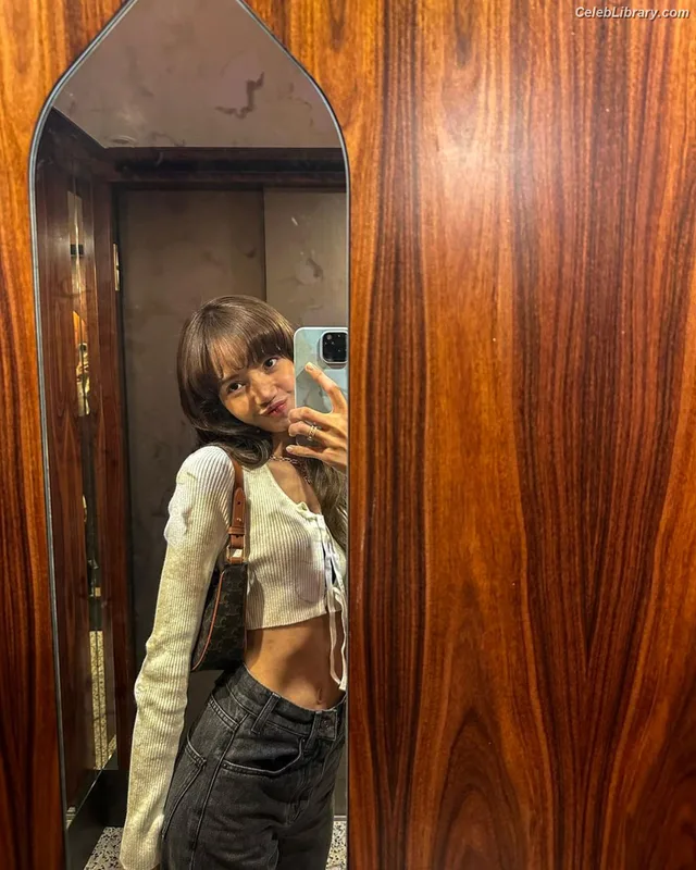 Lisa  BLΛƆKPIИK (Blackpink) photo 3 of 6190