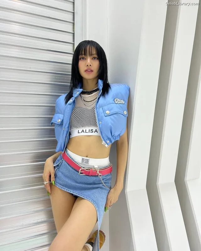Lisa  BLΛƆKPIИK (Blackpink) photo 23 of 6190