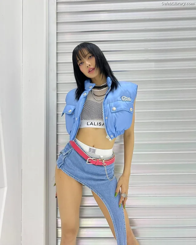 Lisa  BLΛƆKPIИK (Blackpink) photo 1 of 6190