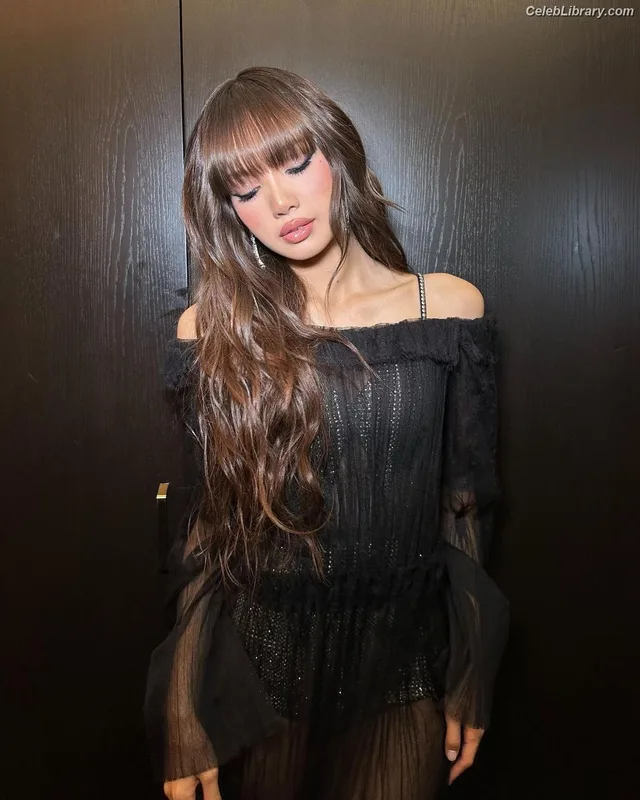 Lisa  BLΛƆKPIИK (Blackpink) photo 5 of 6190