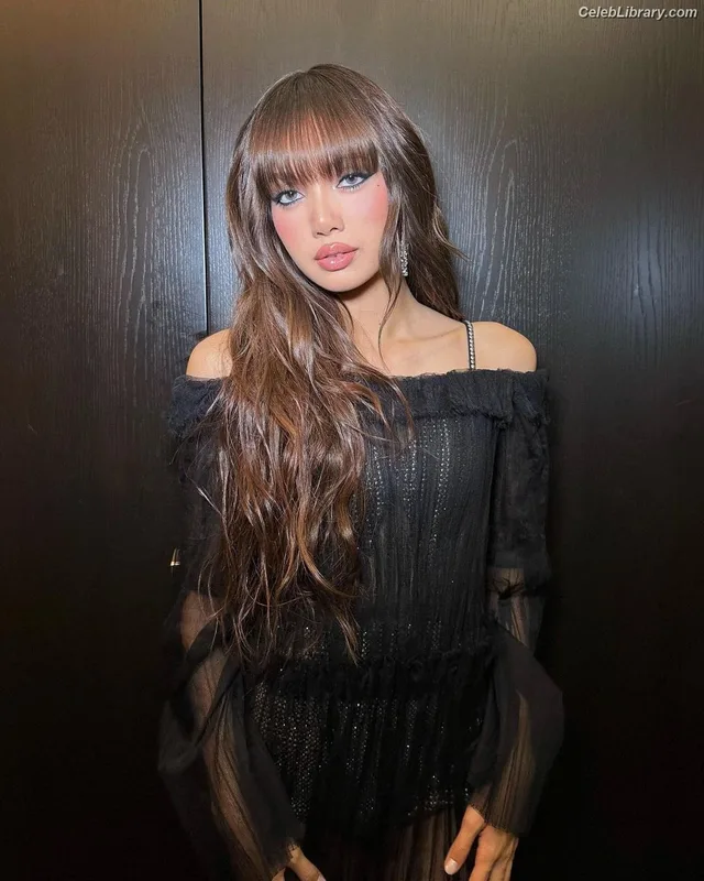Lisa  BLΛƆKPIИK (Blackpink) photo 6 of 6190