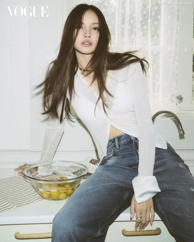 Lisa  BLΛƆKPIИK (Blackpink) photo 12 of 6190