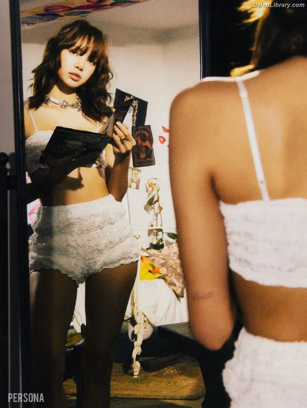 Lisa  BLΛƆKPIИK (Blackpink) photo 13 of 6190
