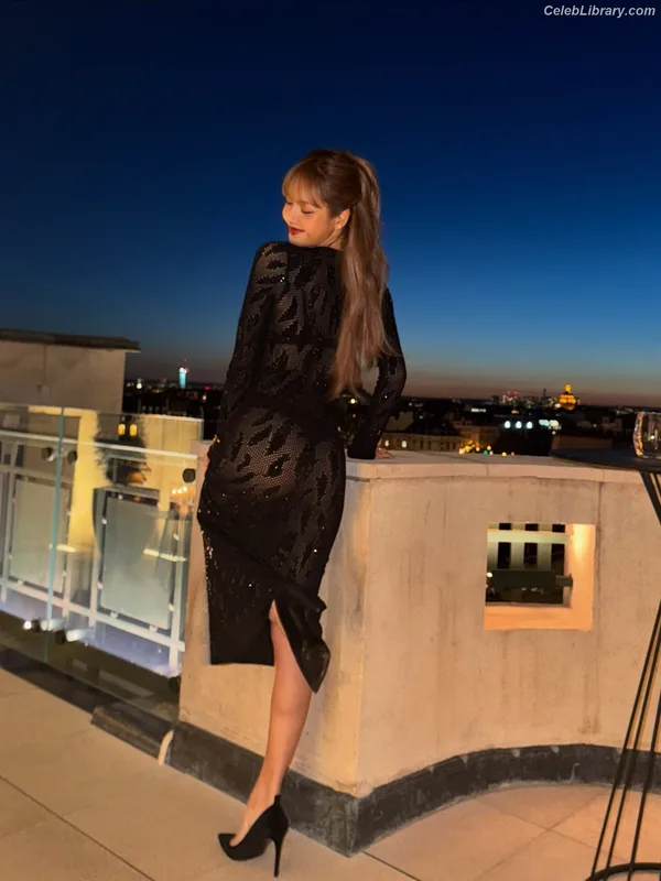 Lisa  BLΛƆKPIИK (Blackpink) photo 10 of 6190