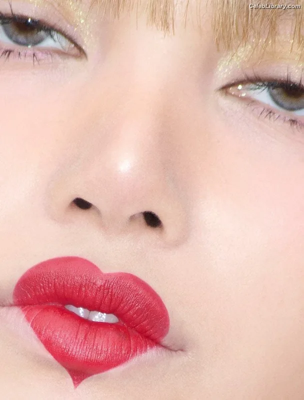 Lisa  BLΛƆKPIИK (Blackpink) photo 5 of 6190