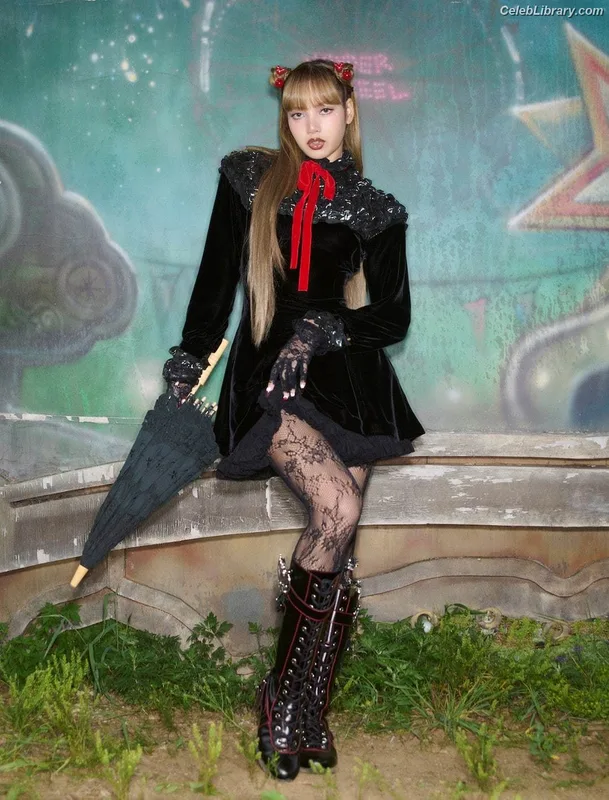 Lisa  BLΛƆKPIИK (Blackpink) photo 13 of 6190