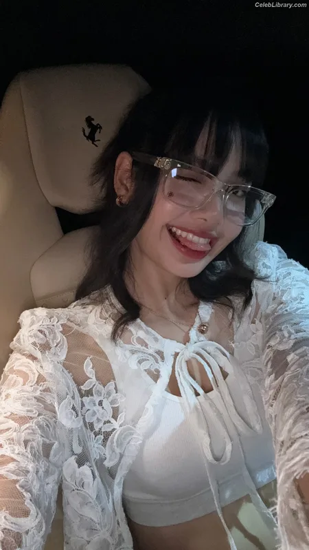 Lisa BLΛƆKPIИK (Blackpink) photo 16 of 6190