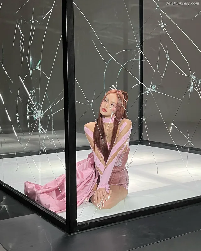 Lisa BLΛƆKPIИK (Blackpink) photo 13 of 6190