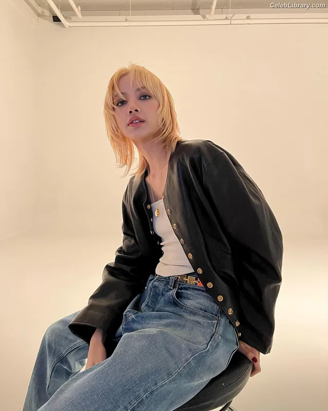 Lisa BLΛƆKPIИK (Blackpink) photo 14 of 6190
