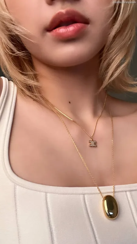 Lisa BLΛƆKPIИK (Blackpink) photo 22 of 6190