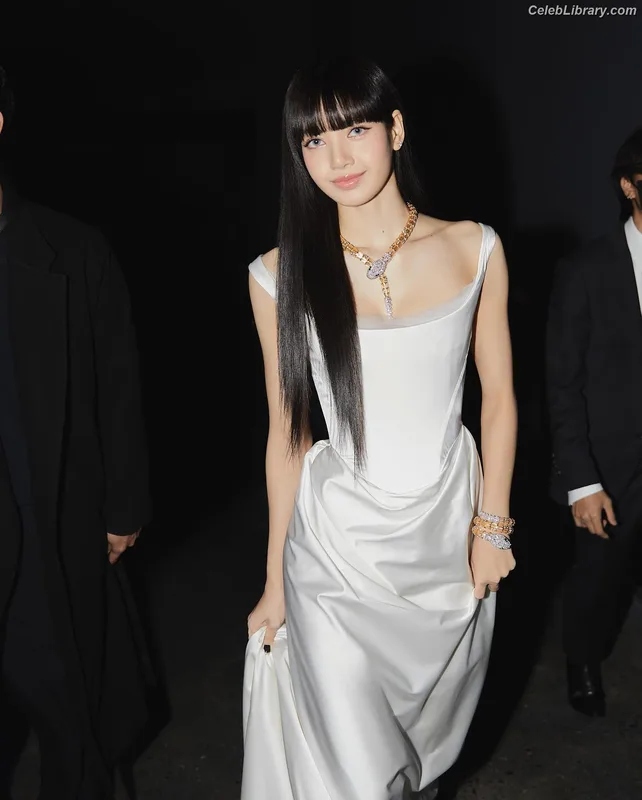 Lisa BLΛƆKPIИK (Blackpink) photo 6 of 6190