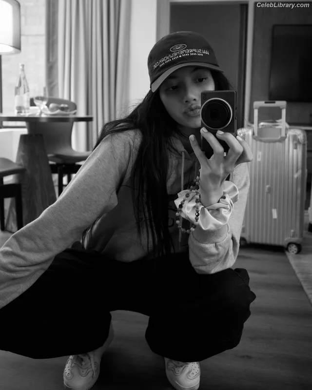 Lisa BLΛƆKPIИK (Blackpink) photo 11 of 6190