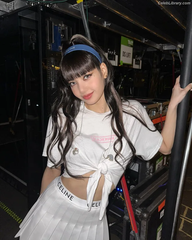 Lisa BLΛƆKPIИK (Blackpink) photo 23 of 6190