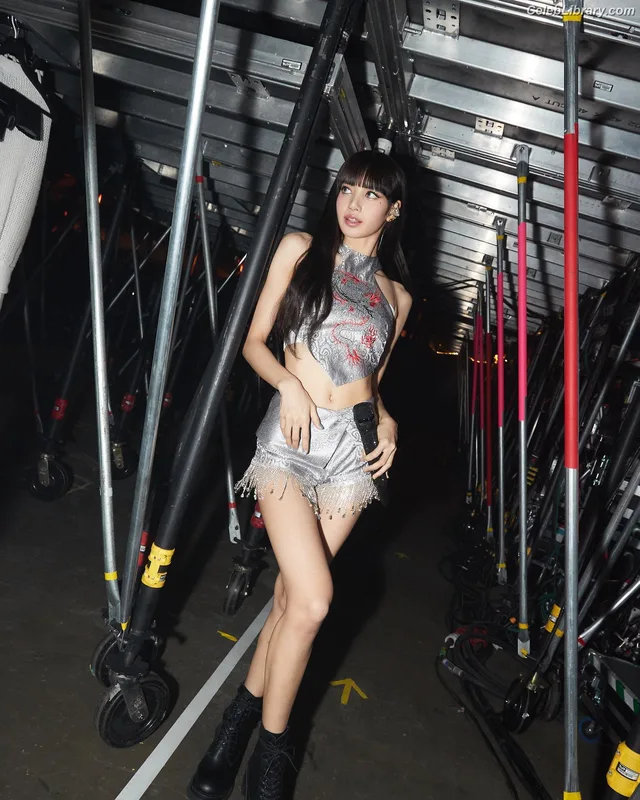 Lisa BLΛƆKPIИK (Blackpink) photo 5 of 6190