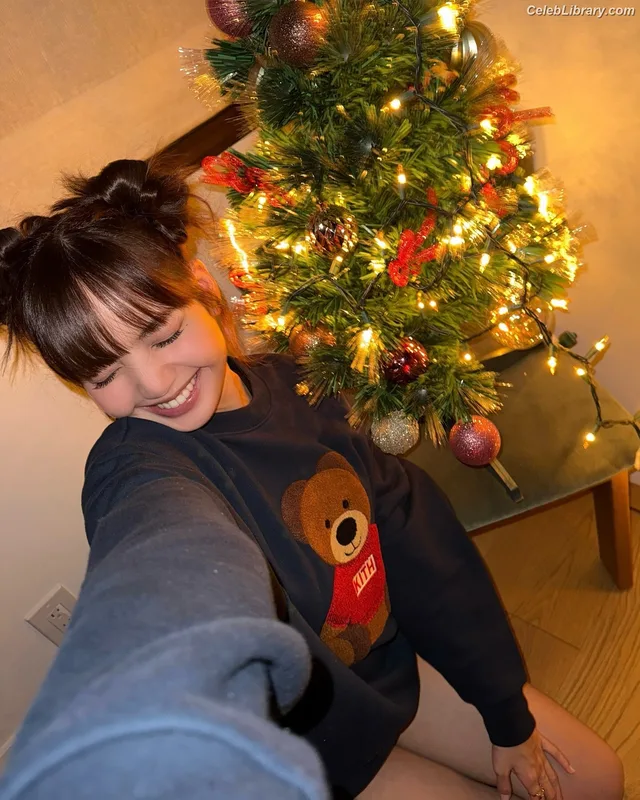Lisa BLΛƆKPIИK (Blackpink) photo 12 of 6190