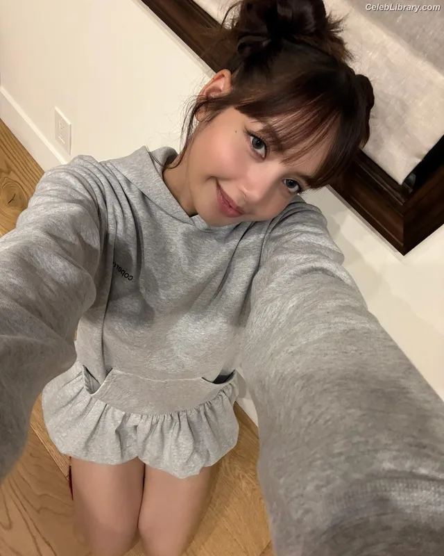 Lisa BLΛƆKPIИK (Blackpink) photo 18 of 6190