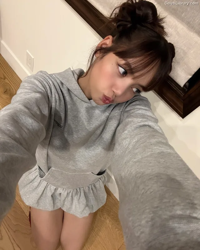 Lisa BLΛƆKPIИK (Blackpink) photo 19 of 6190
