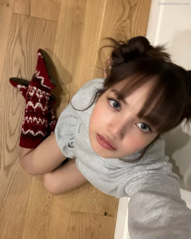 Lisa BLΛƆKPIИK (Blackpink) photo 20 of 6190