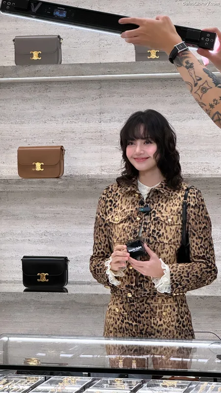 Lisa BLΛƆKPIИK (Blackpink) photo 10 of 6190