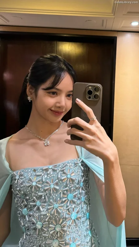 Lisa BLΛƆKPIИK (Blackpink) photo 16 of 6190