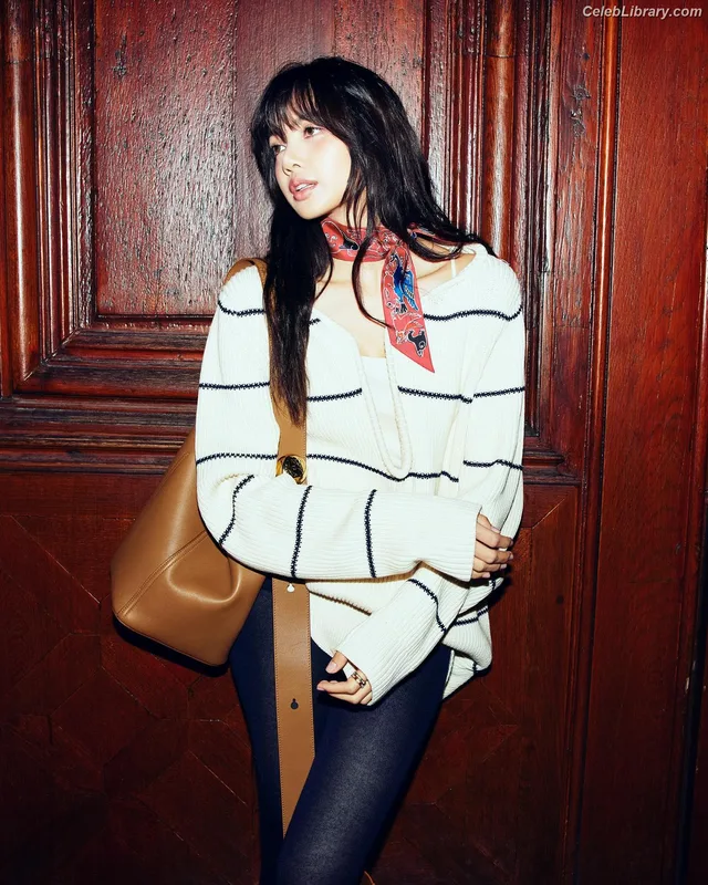 Lisa BLΛƆKPIИK (Blackpink) photo 1 of 6190