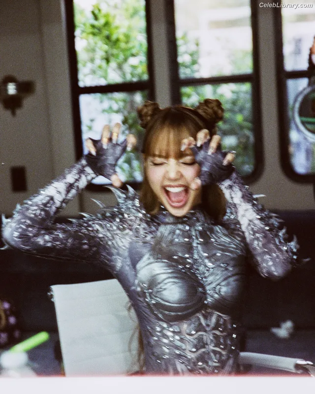 Lisa BLΛƆKPIИK (Blackpink) photo 12 of 6190