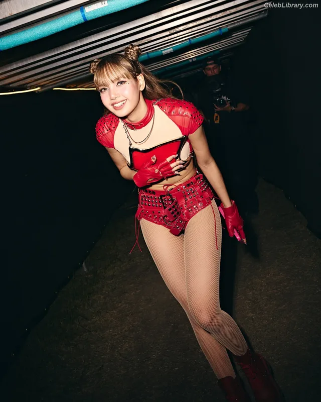 Lisa BLΛƆKPIИK (Blackpink) photo 15 of 6190