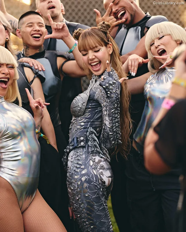 Lisa BLΛƆKPIИK (Blackpink) photo 18 of 6190