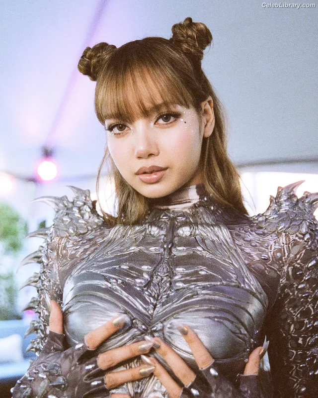 Lisa BLΛƆKPIИK (Blackpink) photo 22 of 6190
