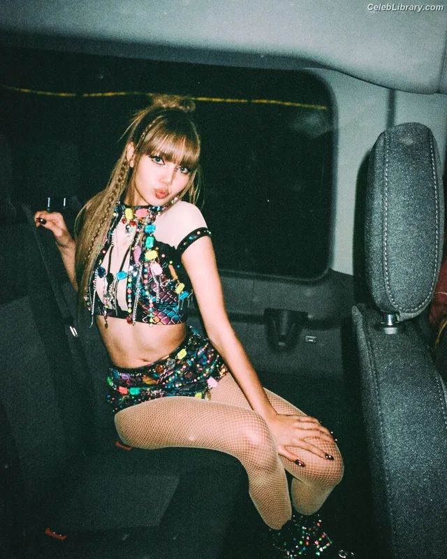 Lisa  BLΛƆKPIИK (Blackpink) photo 16 of 6190