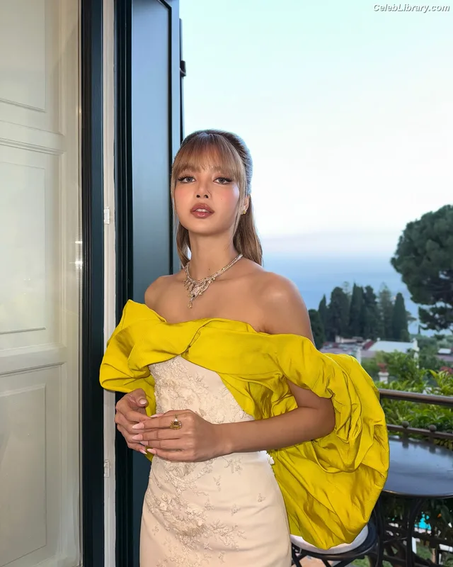 Lisa  BLΛƆKPIИK (Blackpink) photo 10 of 6190