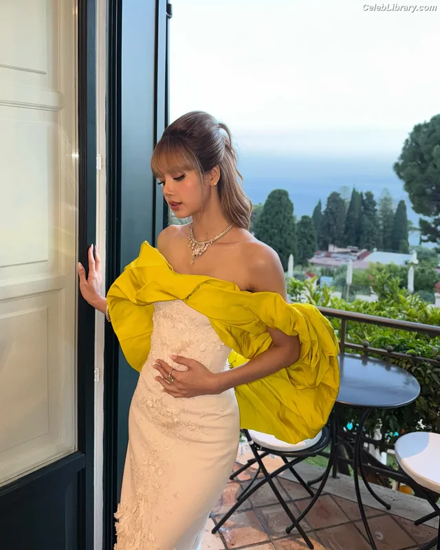 Lisa  BLΛƆKPIИK (Blackpink) photo 12 of 6190