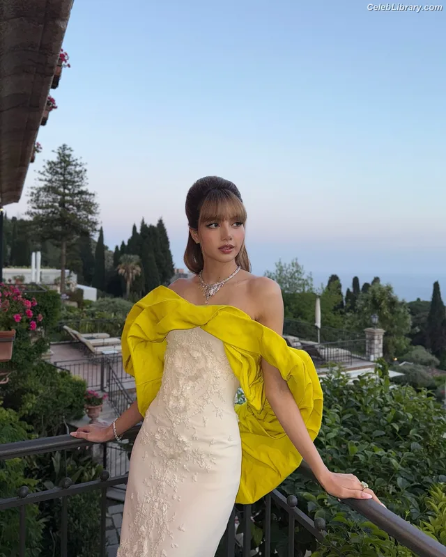 Lisa  BLΛƆKPIИK (Blackpink) photo 16 of 6190