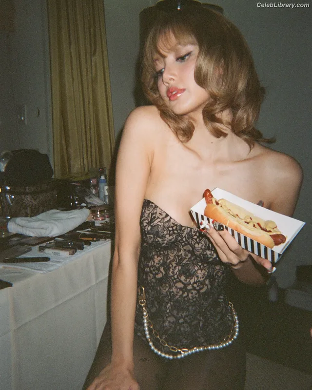 Lisa  BLΛƆKPIИK (Blackpink) photo 1 of 6190