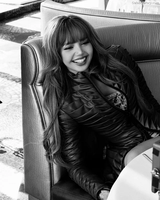 Lisa  BLΛƆKPIИK (Blackpink) photo 2 of 6190