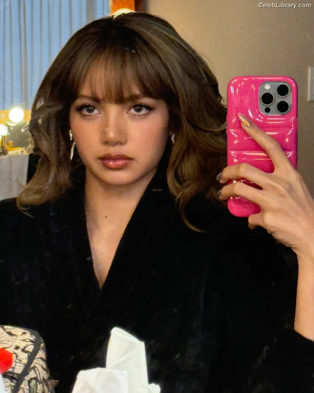 Lisa  BLΛƆKPIИK (Blackpink) photo 4 of 6190