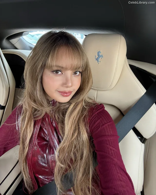 Lisa  BLΛƆKPIИK (Blackpink) photo 21 of 6190