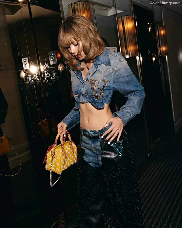 Lisa  BLΛƆKPIИK (Blackpink) photo 14 of 6190