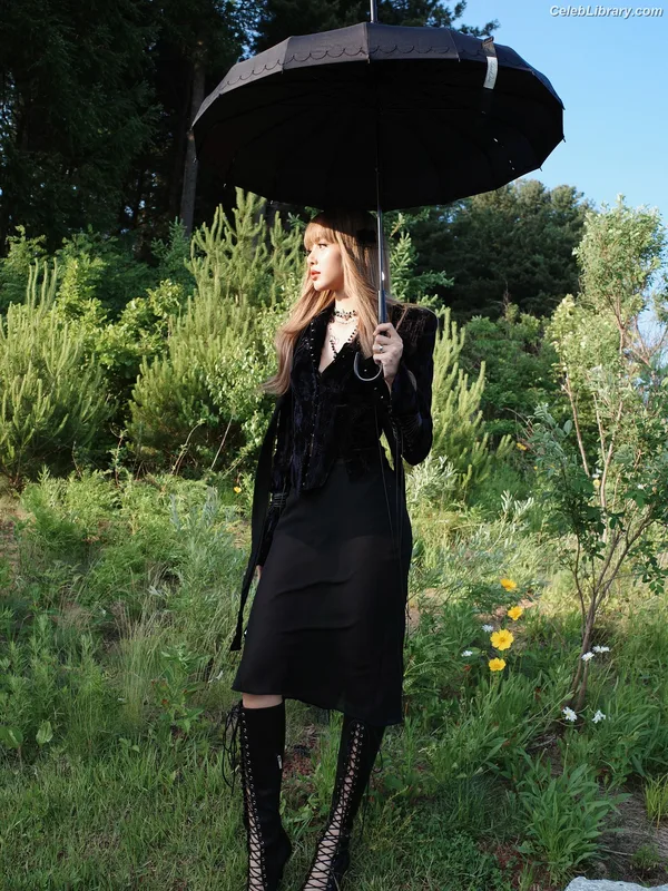 Lisa  BLΛƆKPIИK (Blackpink) photo 6 of 6190