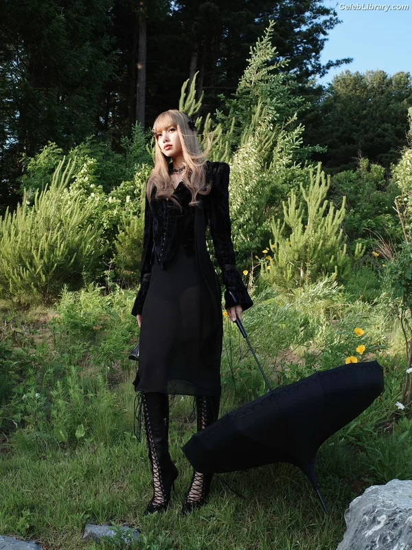 Lisa  BLΛƆKPIИK (Blackpink) photo 9 of 6190