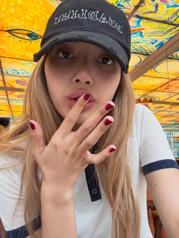 Lisa  BLΛƆKPIИK (Blackpink) photo 18 of 6190