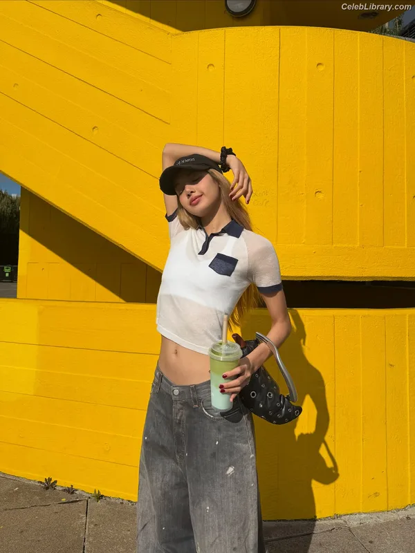 Lisa  BLΛƆKPIИK (Blackpink) photo 19 of 6190